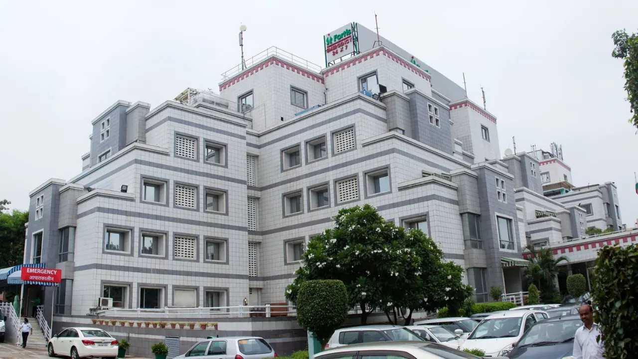 Fortis Flt. Lt. Rajan Dhall Hospital, Vasant Kunj