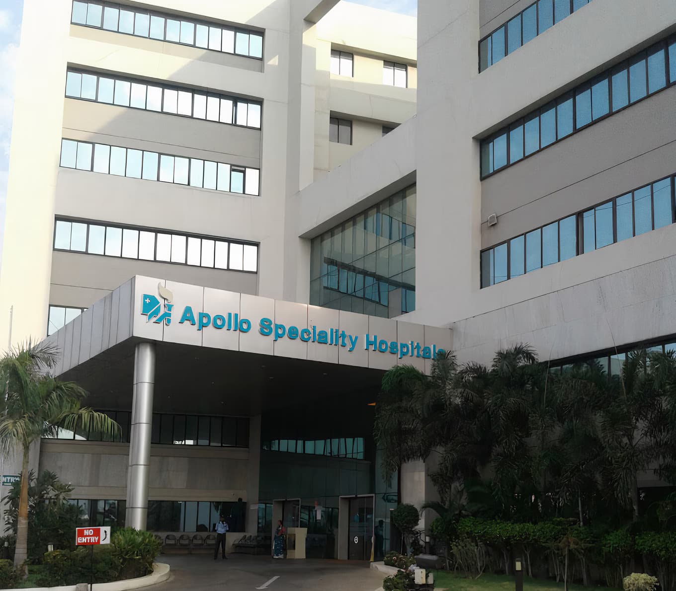 Apollo Specialty Hospital, Vanagaram