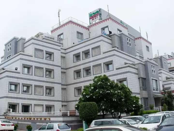 Fortis Flt. Lt. Rajan Dhall Hospital, Vasant Kunj hospital