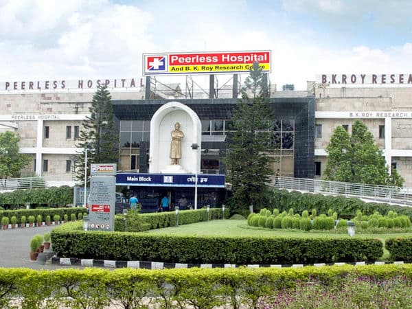 Peerless Hospital, Kolkata hospital